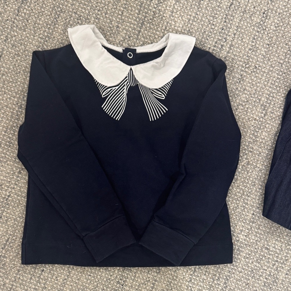 Classic Navy Sweatshirt with White Collar